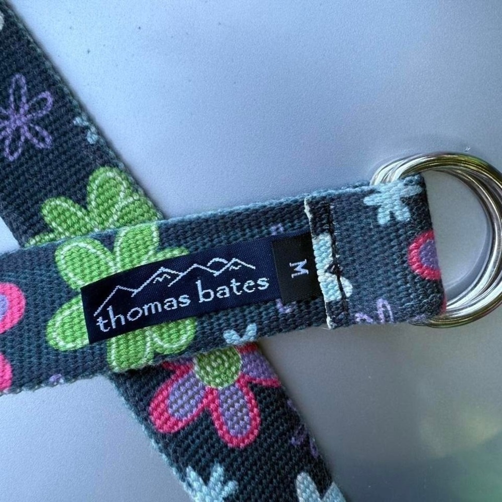 Thomas Bates floral strap belt accessories